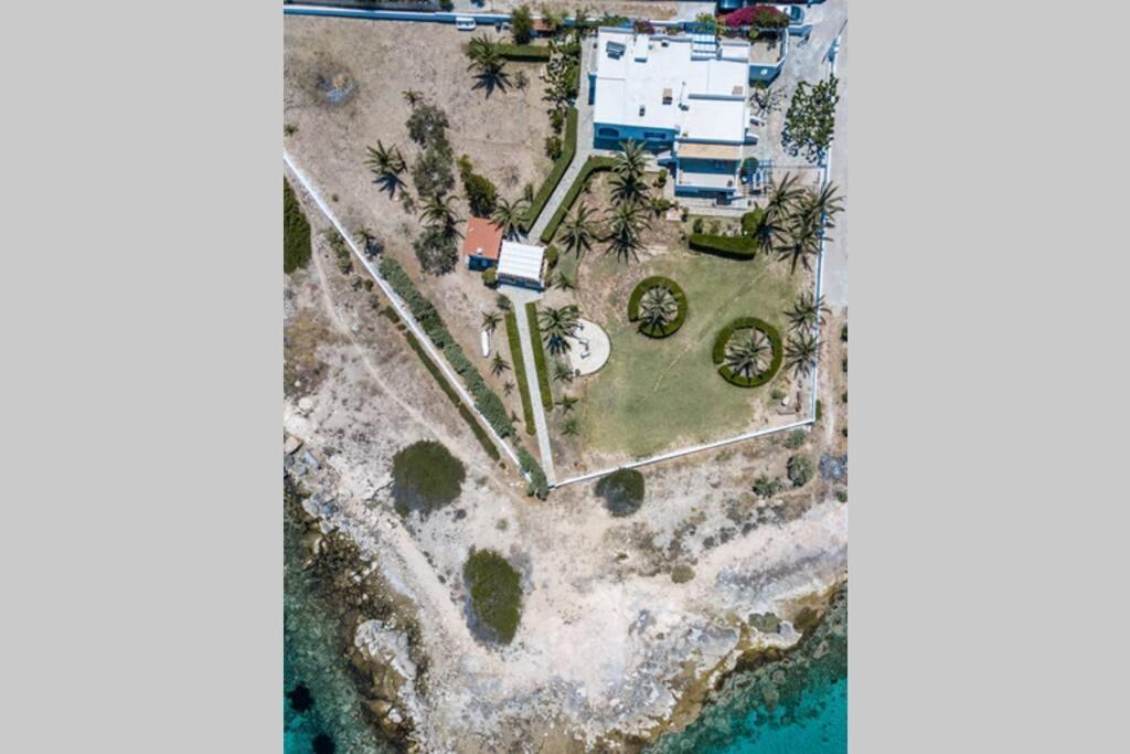 Palmaya Villa, Unique Seafront Experience Vagia  Luaran gambar