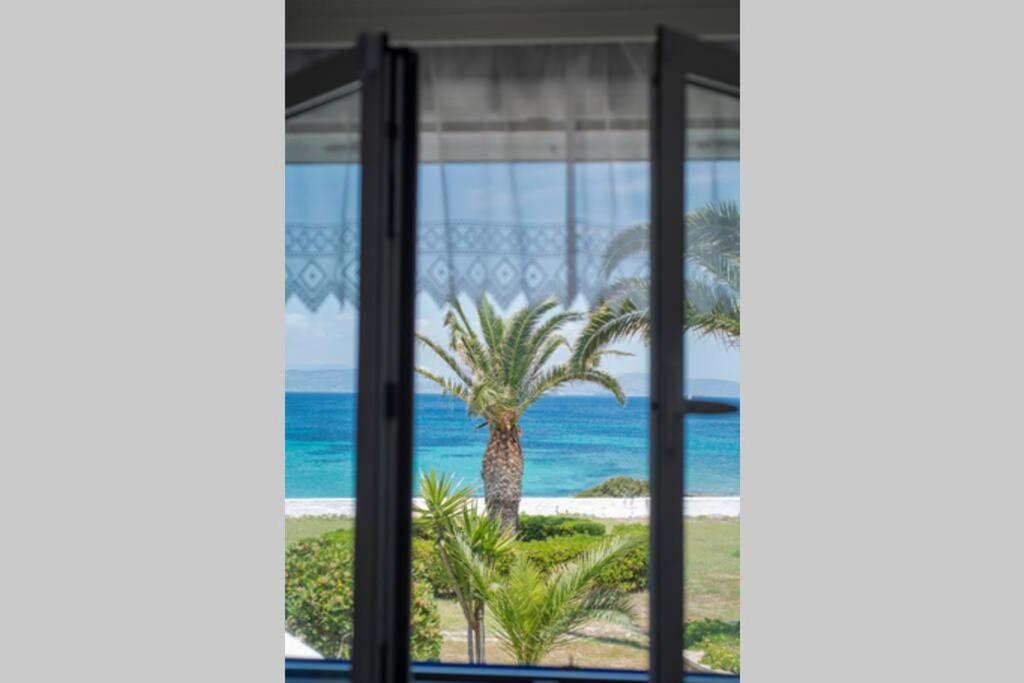 Palmaya Villa, Unique Seafront Experience Vagia  Luaran gambar