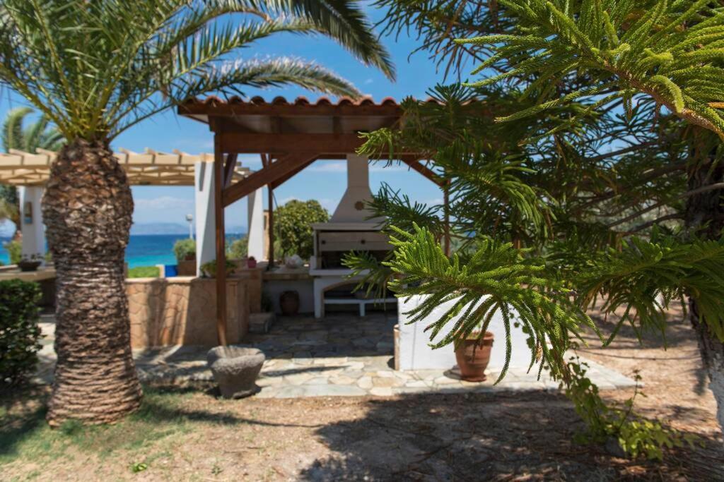 Palmaya Villa, Unique Seafront Experience Vagia  Luaran gambar