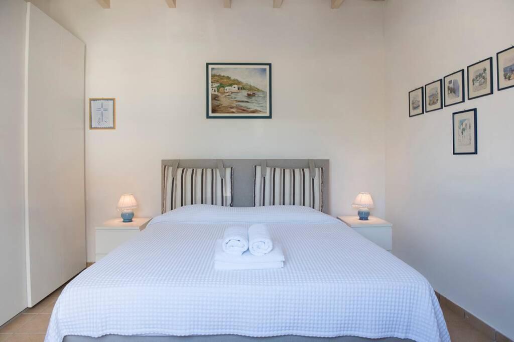 Palmaya Villa, Unique Seafront Experience Vagia  Luaran gambar