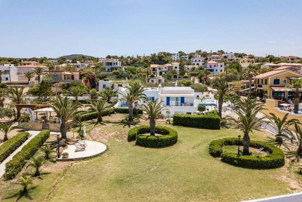 Palmaya Villa, Unique Seafront Experience Vagia  Luaran gambar